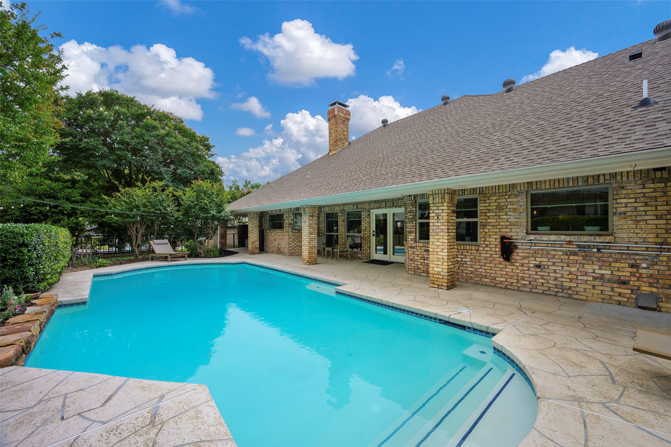 2304 Wing Point Lane