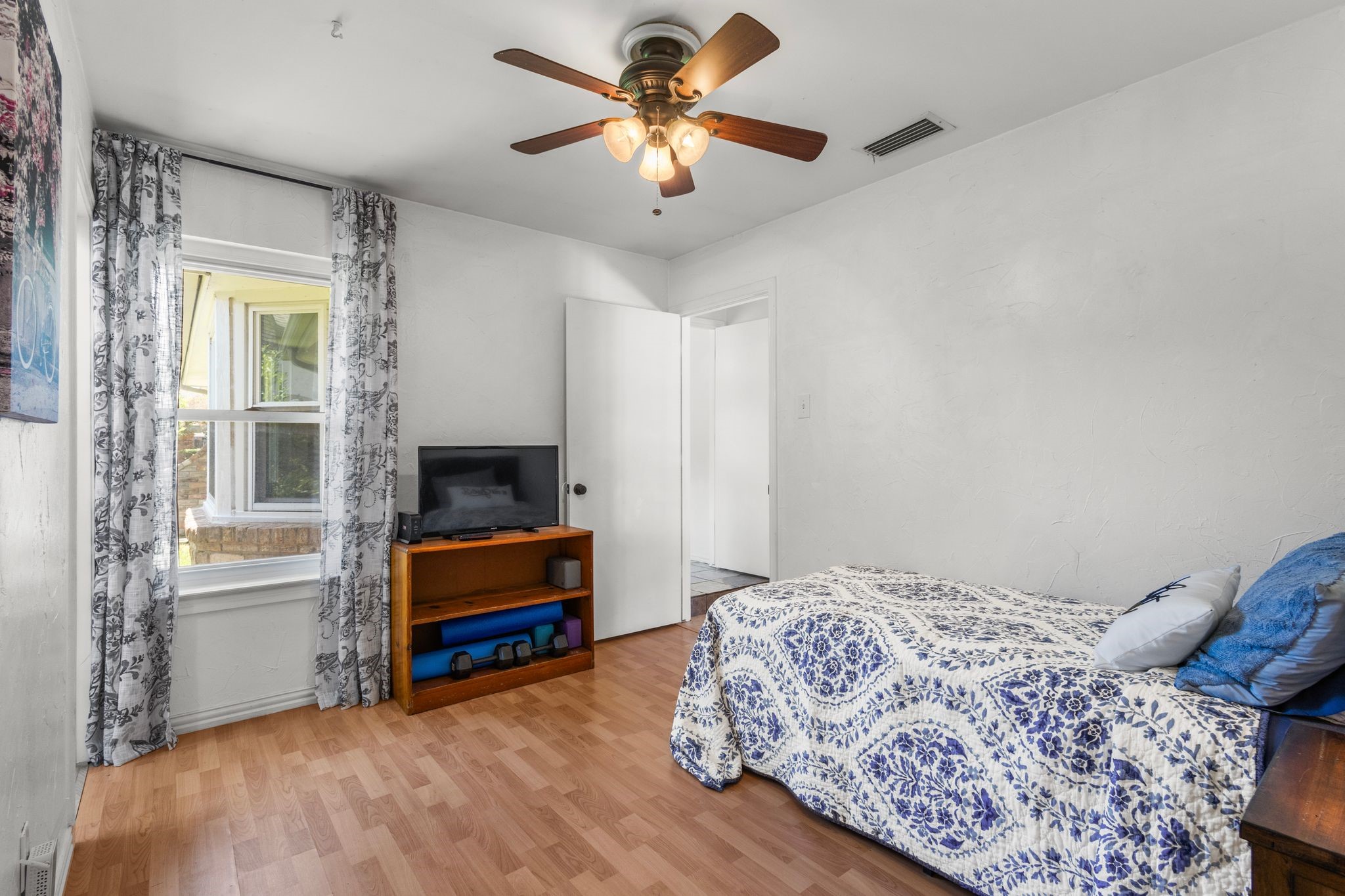 3213 Kingsbridge Drive