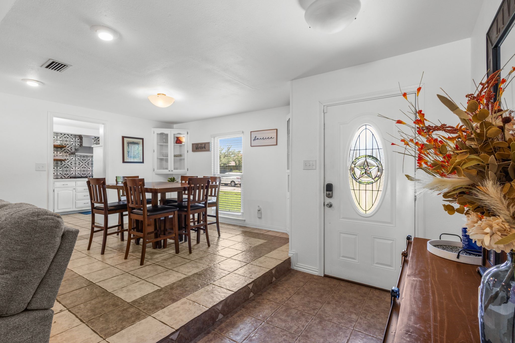 3213 Kingsbridge Drive