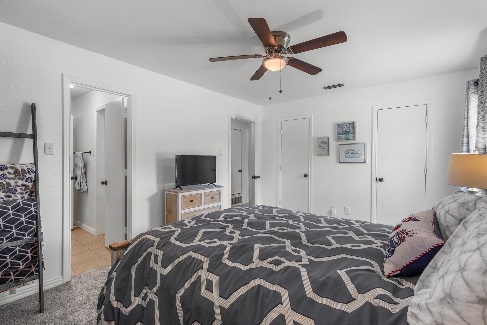 3213 Kingsbridge Drive