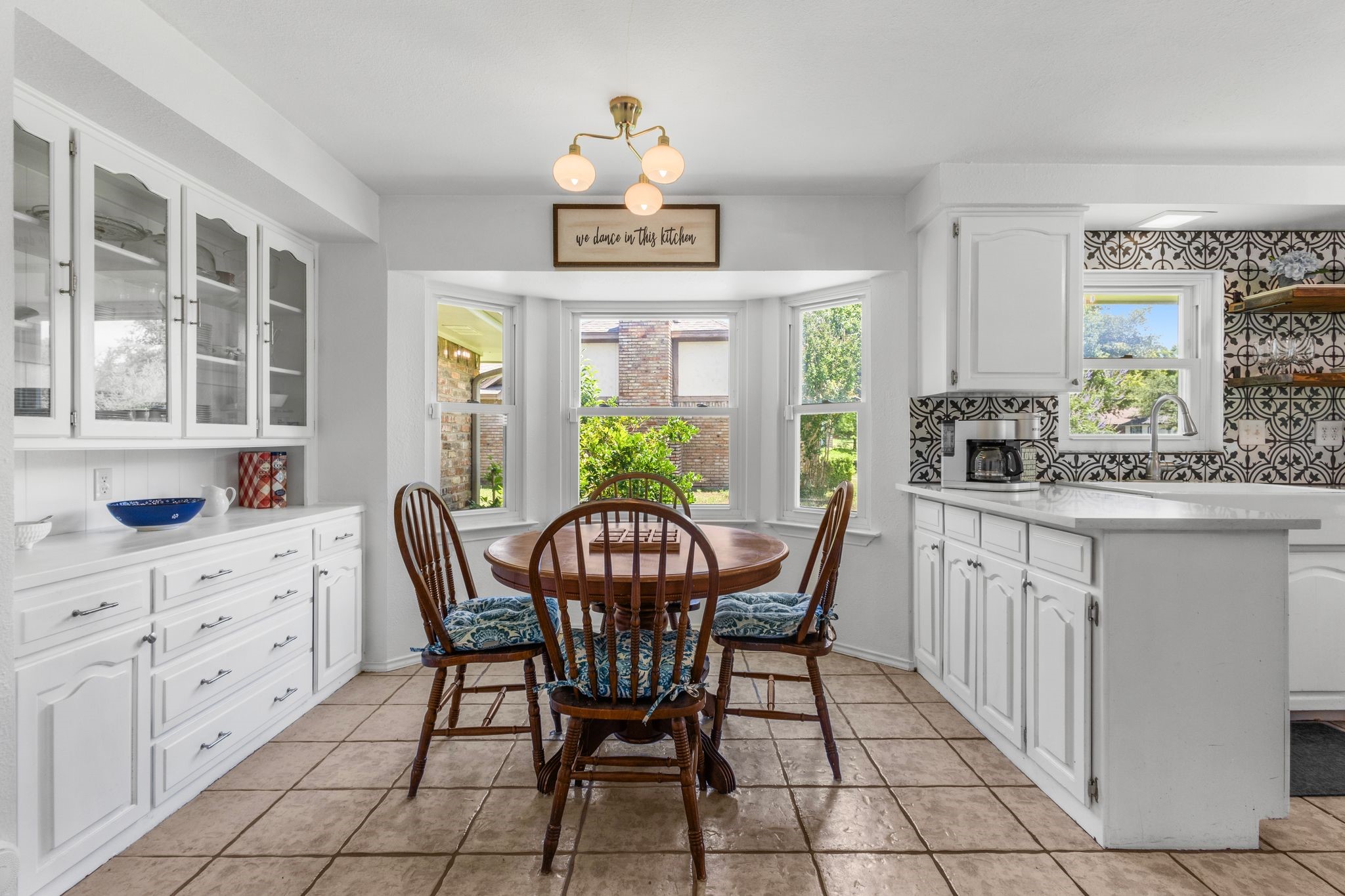 3213 Kingsbridge Drive