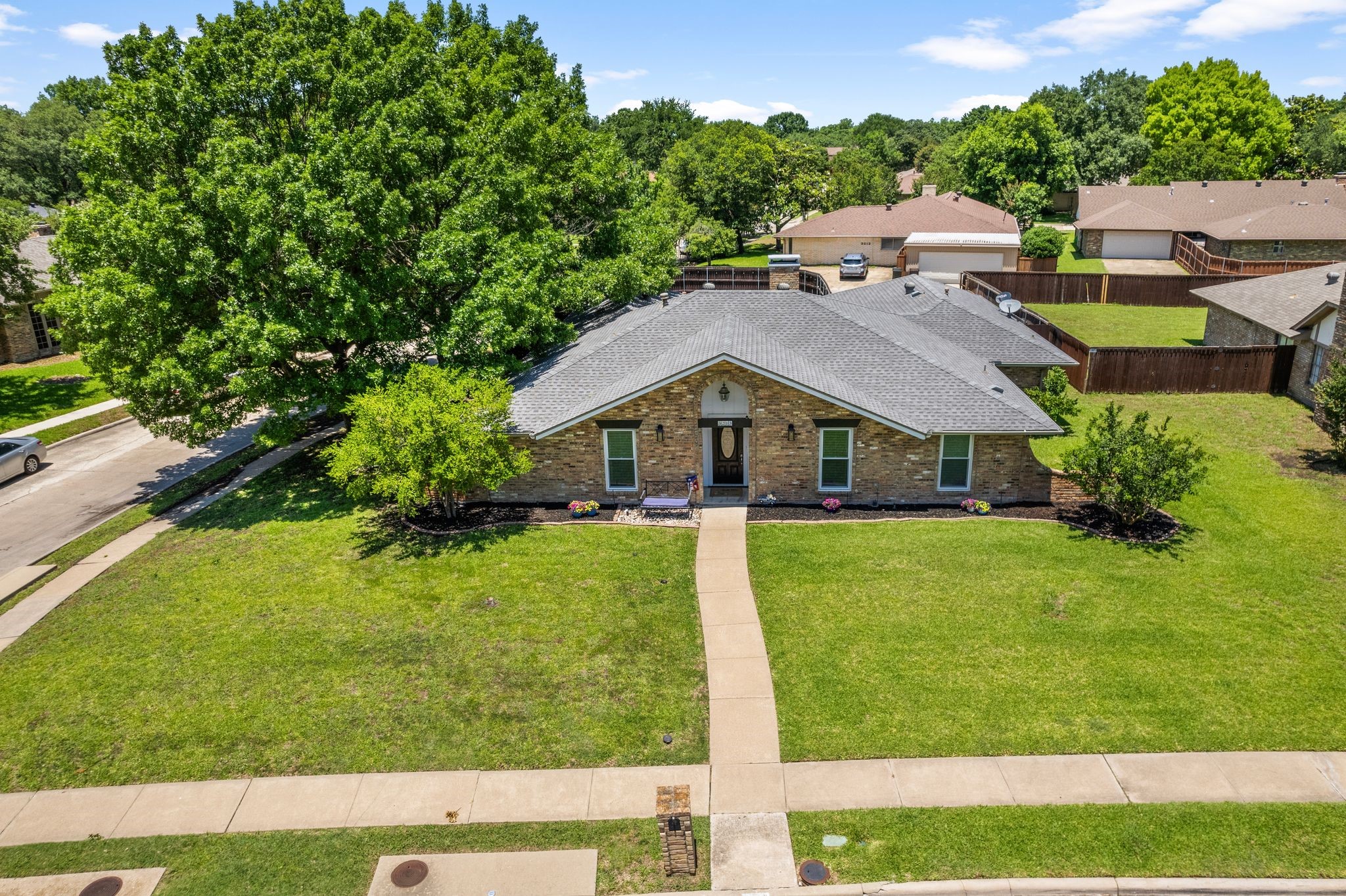 3213 Kingsbridge Drive