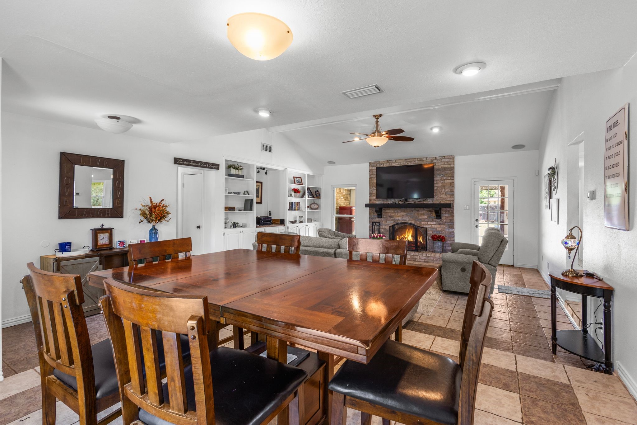 3213 Kingsbridge Drive