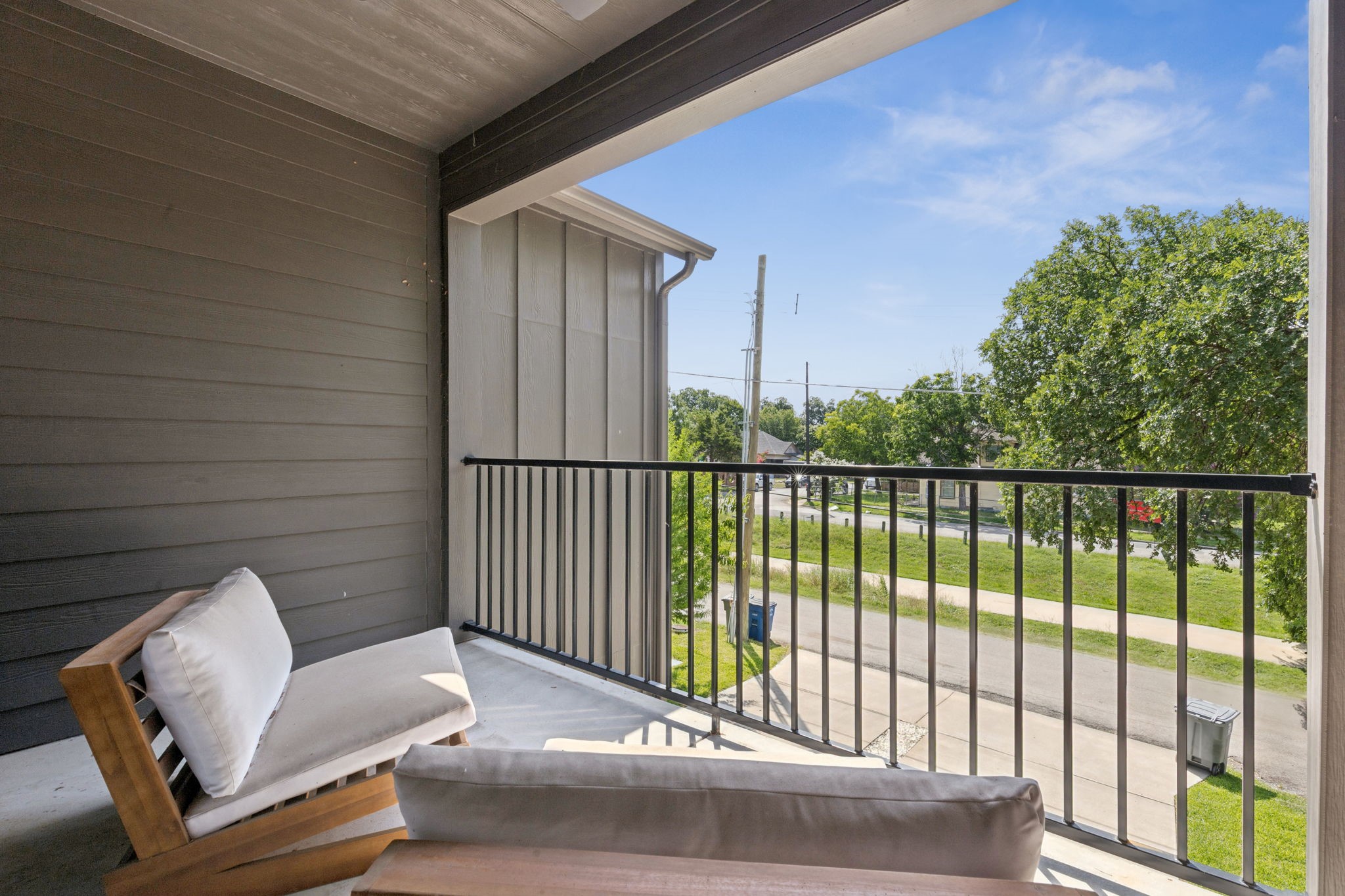 5627 Santa Fe Avenue