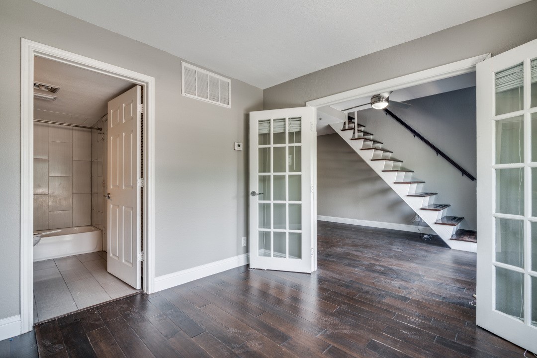 4303 Buena Vista Street 304