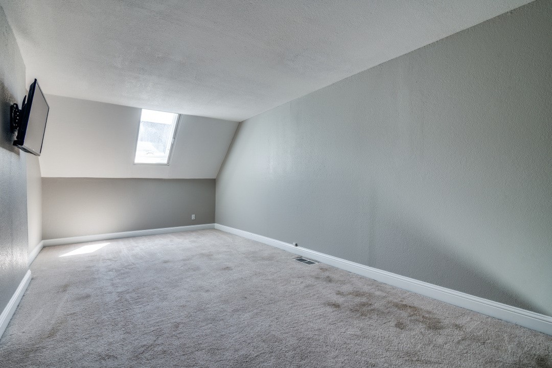 4303 Buena Vista Street 304