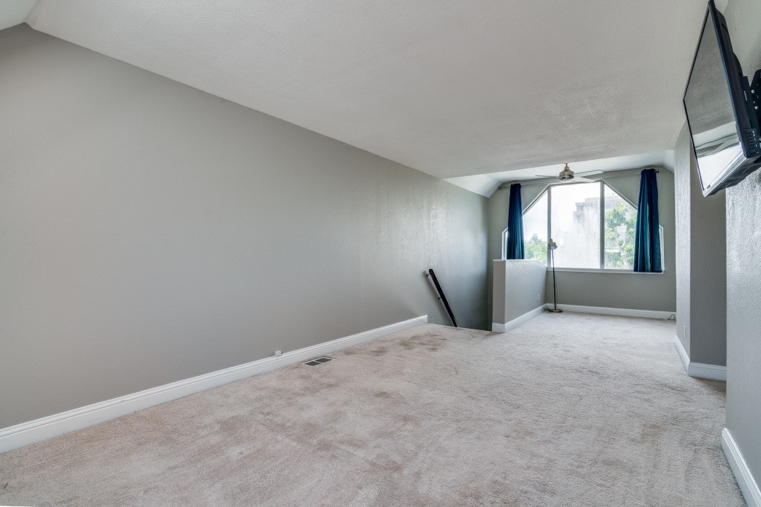 4303 Buena Vista Street 304