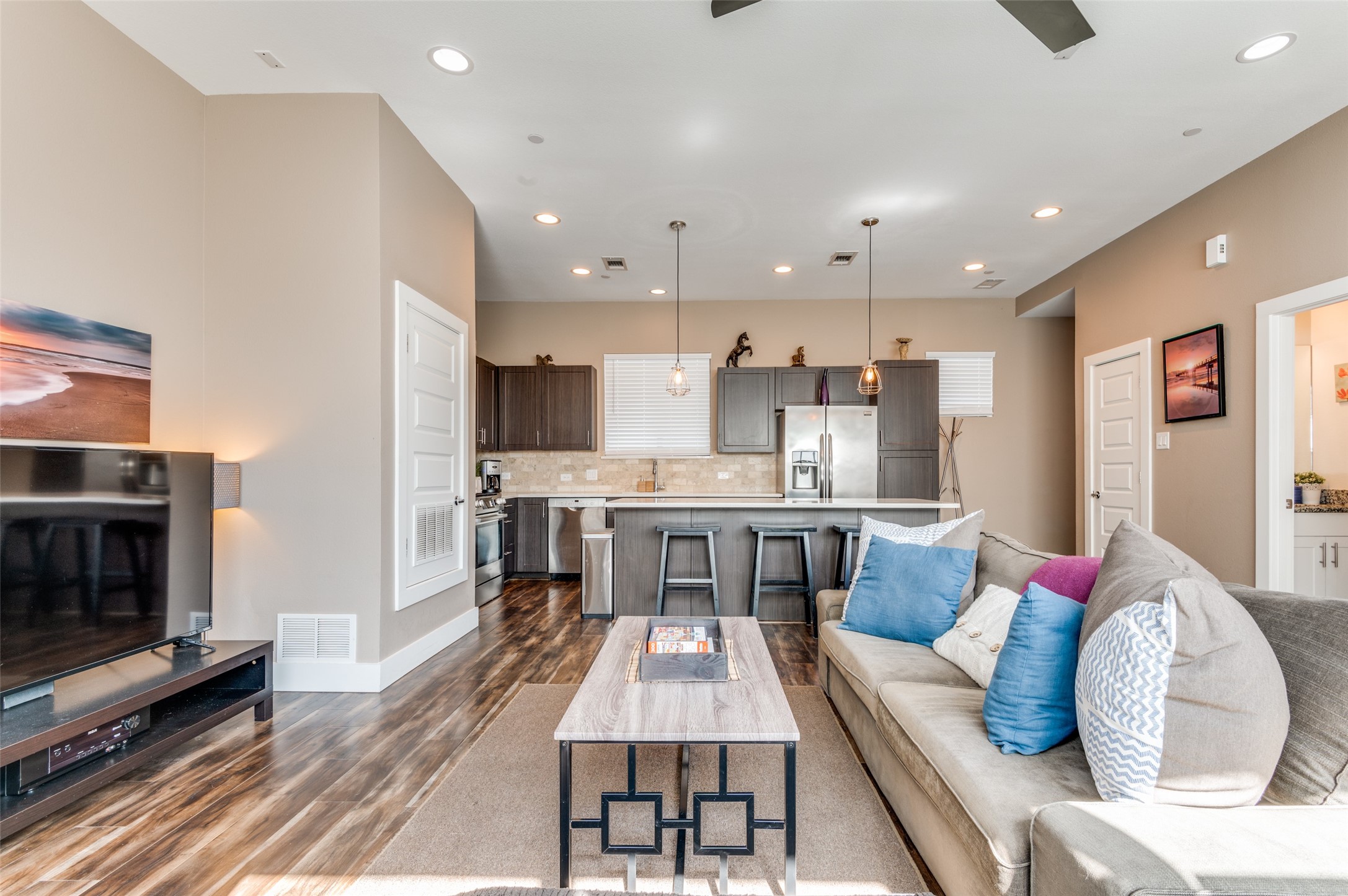 4415 Munger Avenue 2B