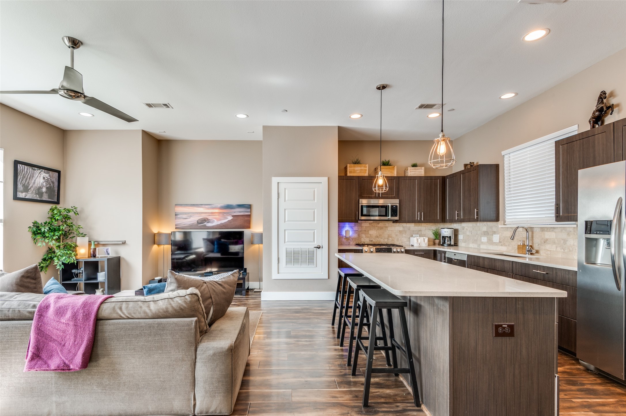 4415 Munger Avenue 2B