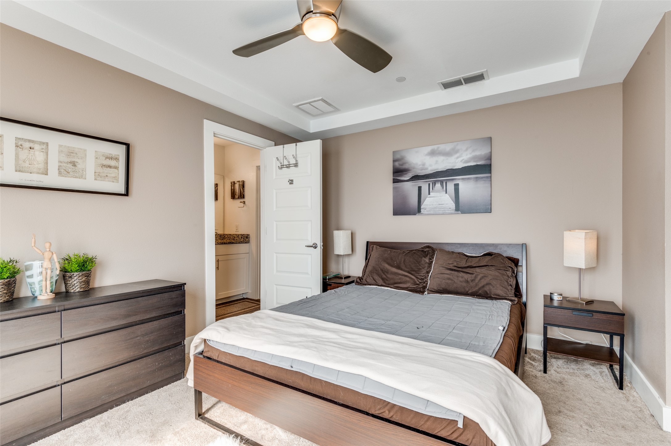 4415 Munger Avenue 2B