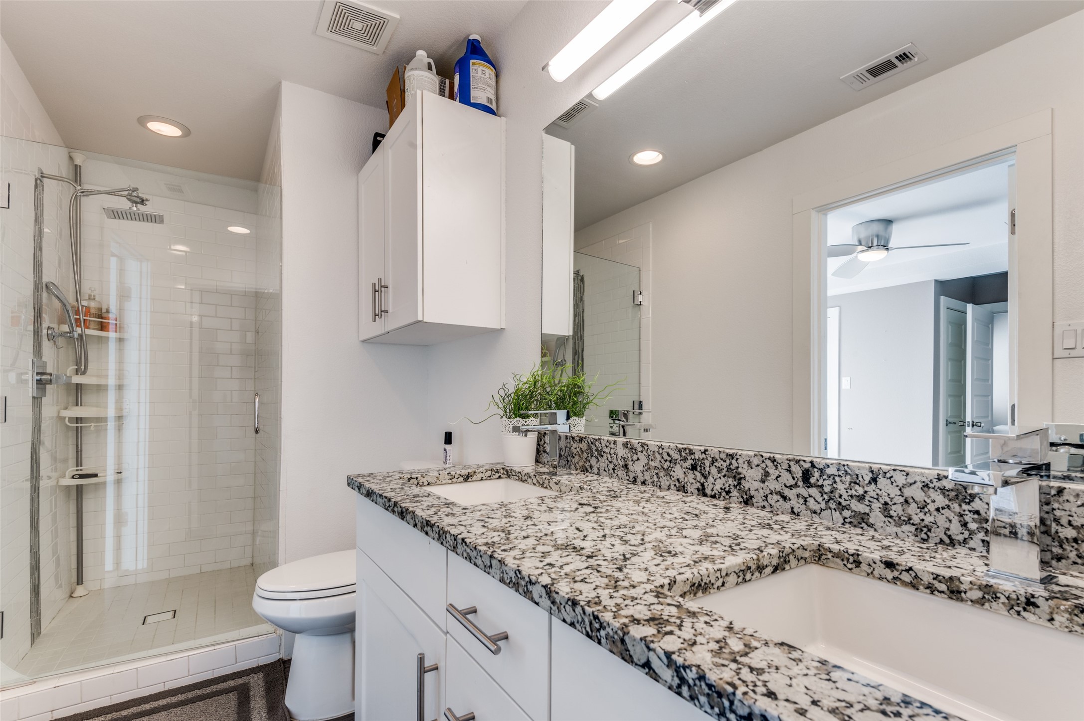 4415 Munger Avenue 2B