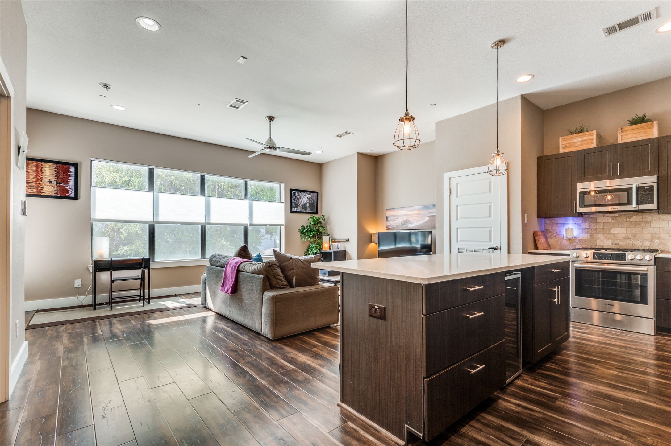 4415 Munger Avenue 2B