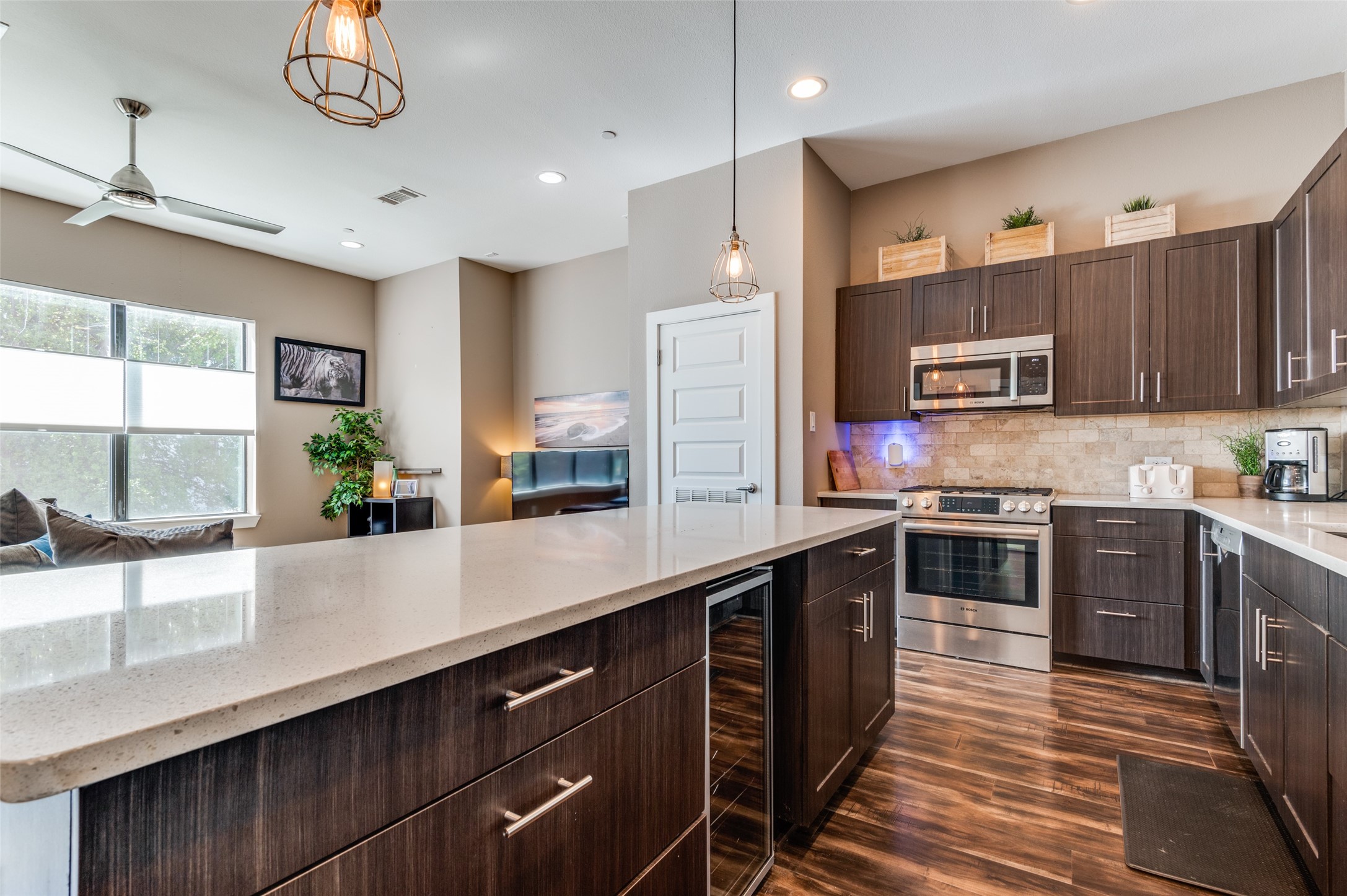 4415 Munger Avenue 2B