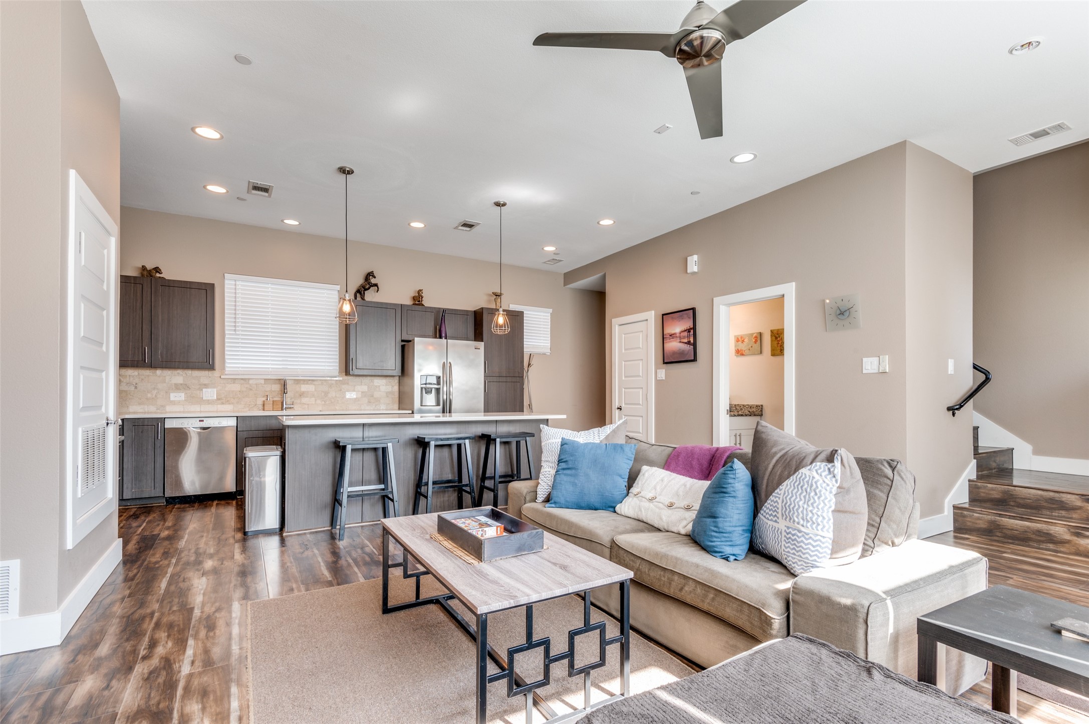 4415 Munger Avenue 2B