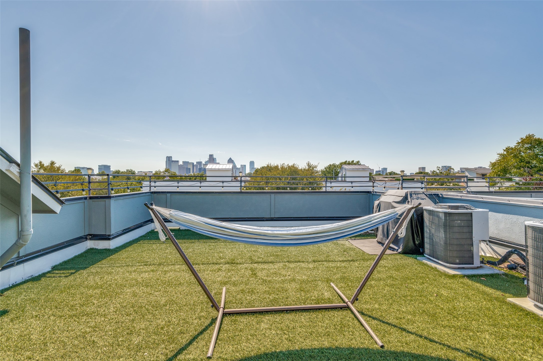 4415 Munger Avenue 2B