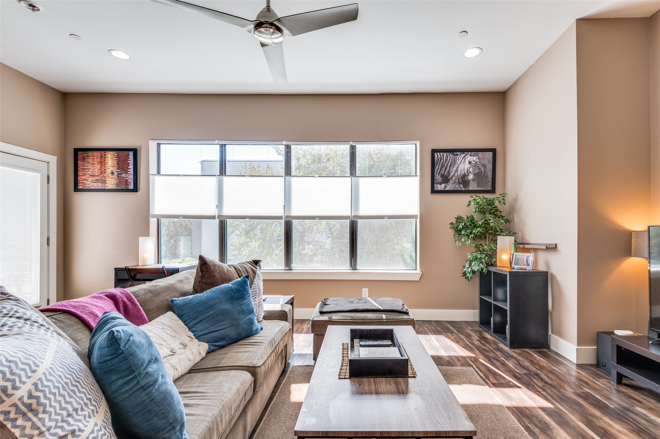 4415 Munger Avenue 2B