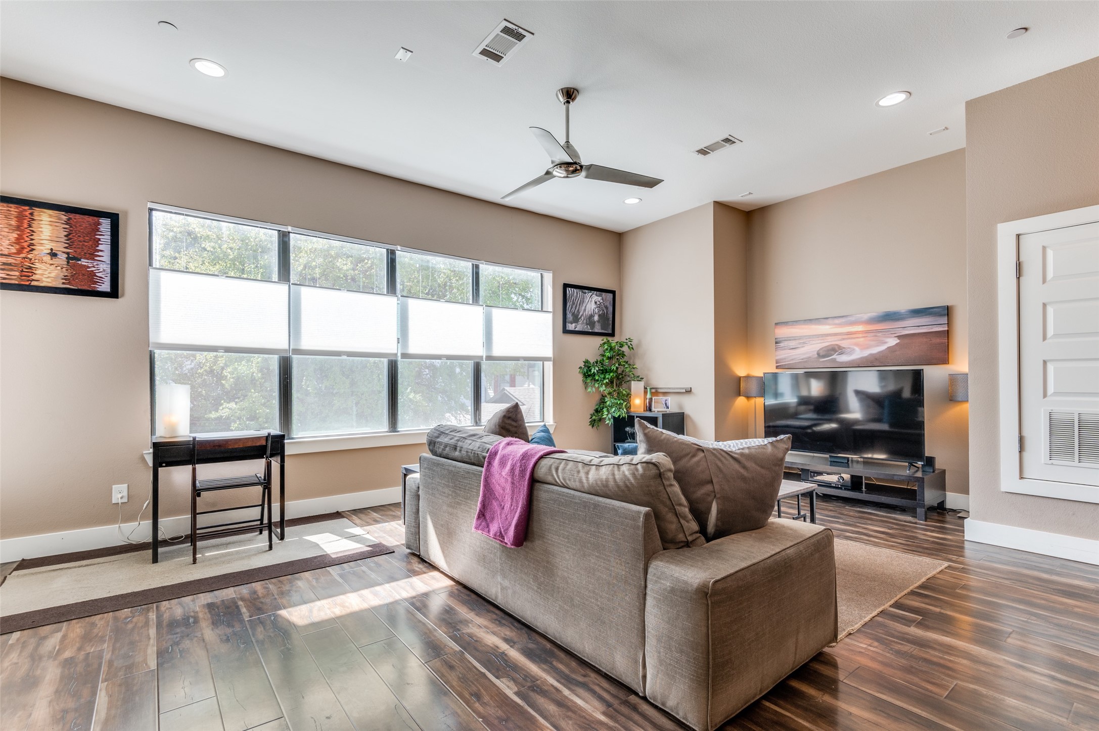 4415 Munger Avenue 2B