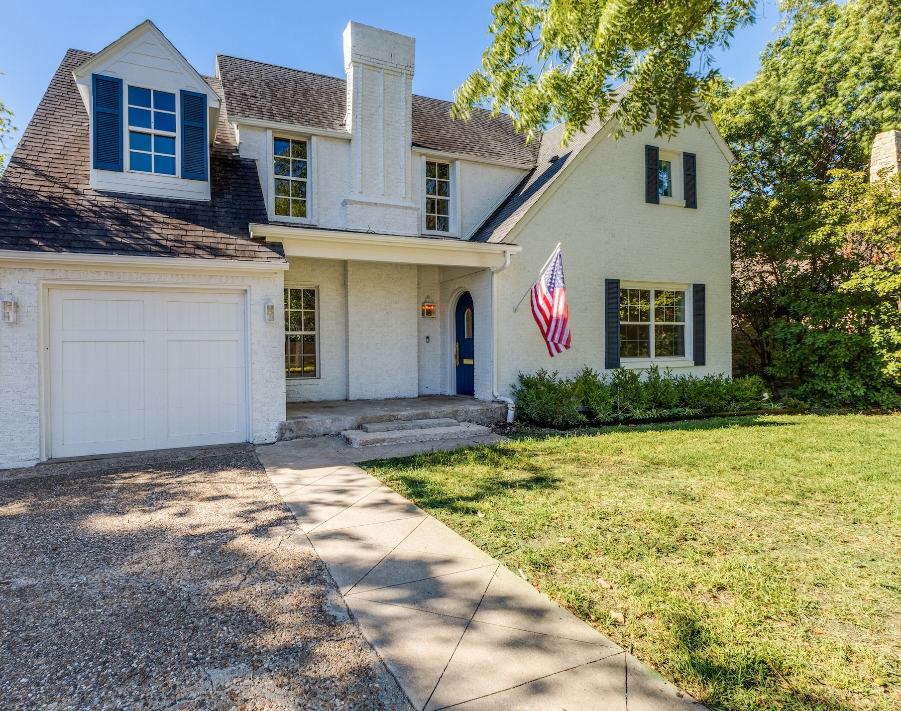 3207 Mockingbird Lane