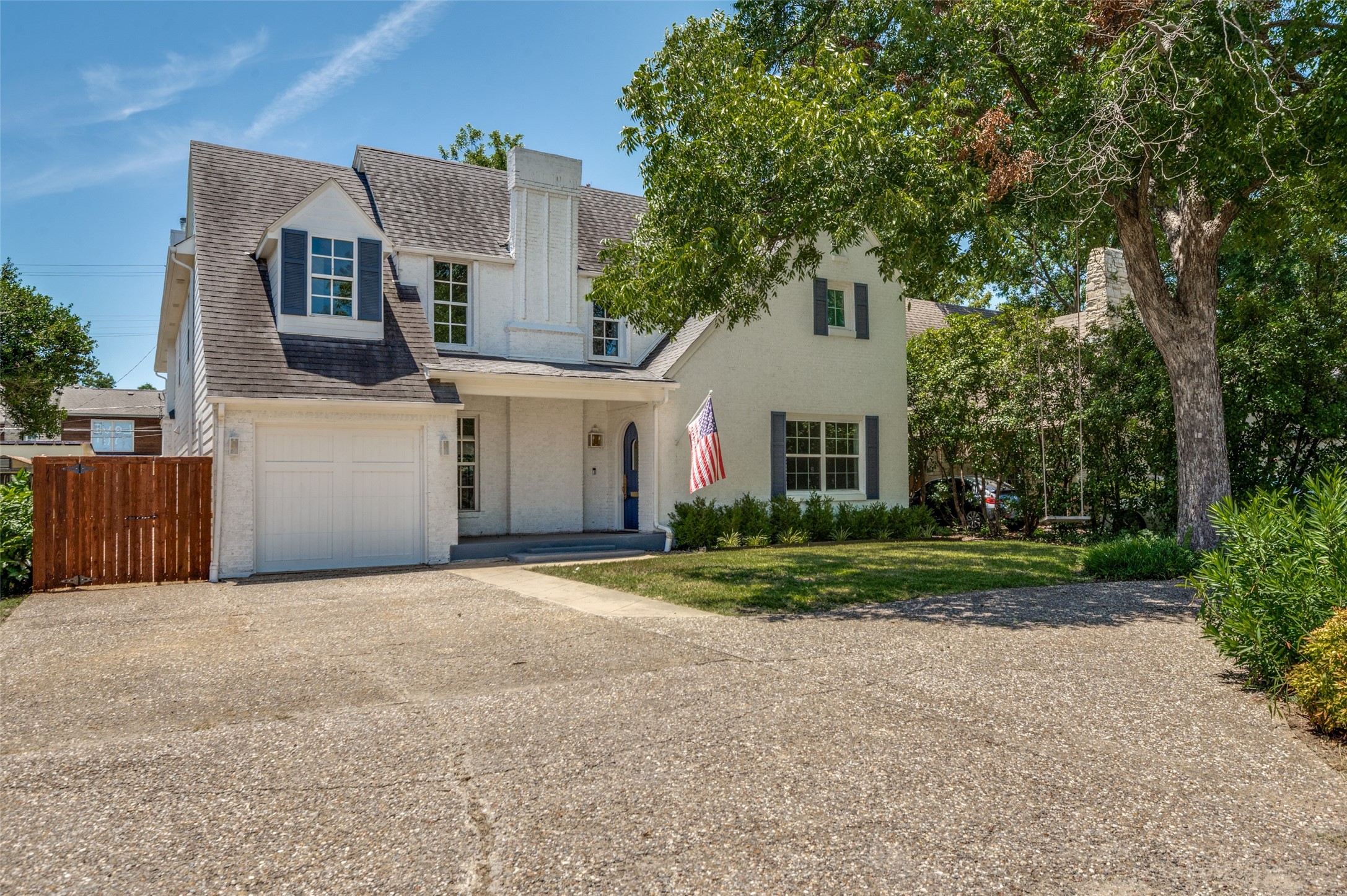 3207 Mockingbird Lane