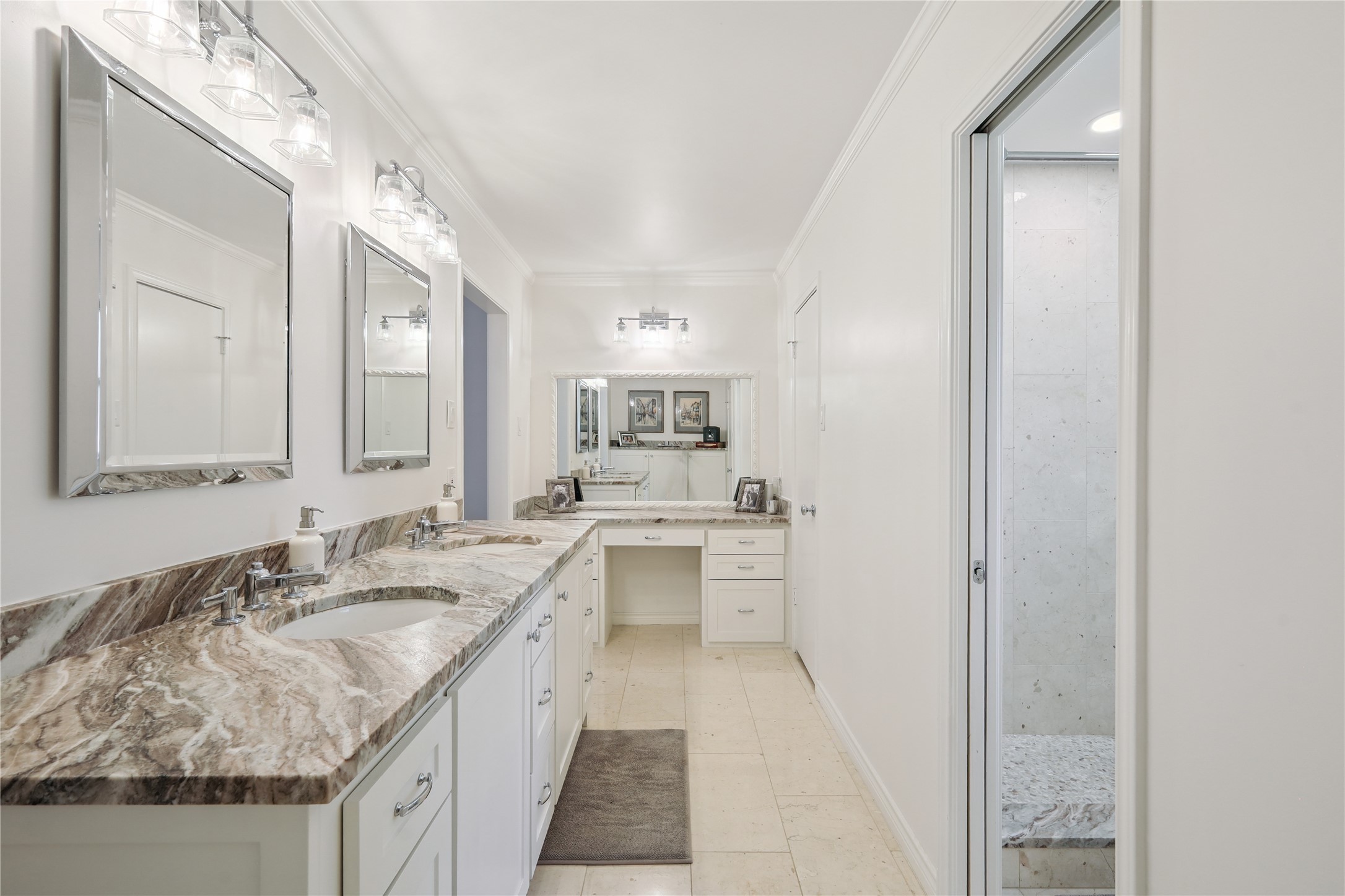 3810 Vancouver Circle