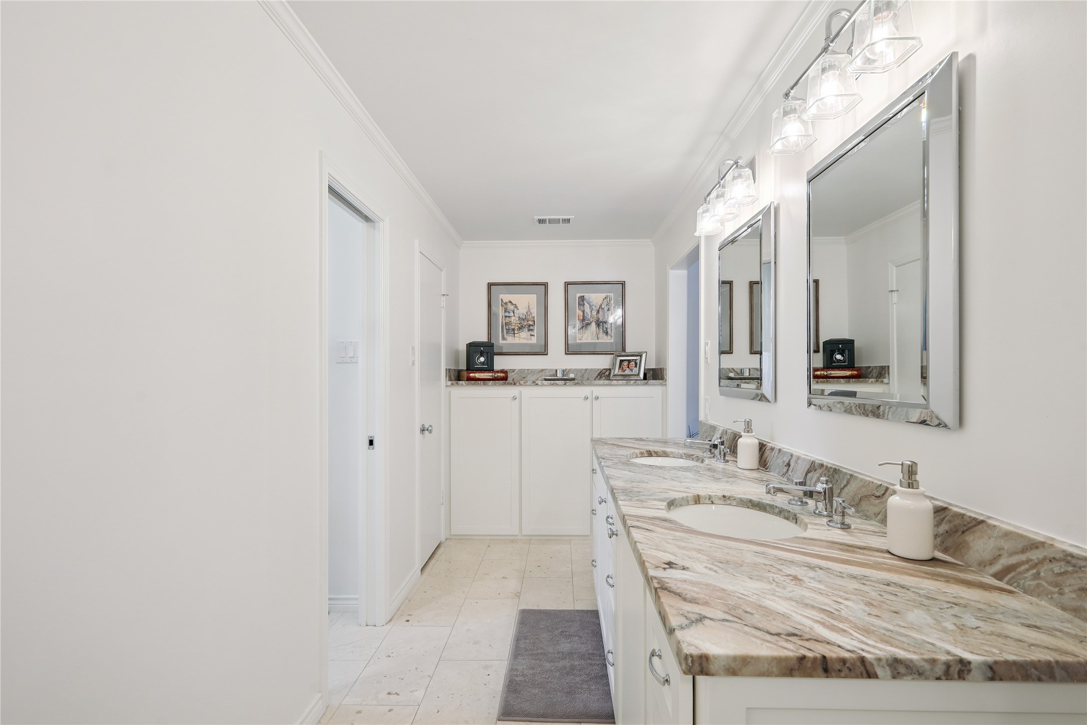 3810 Vancouver Circle