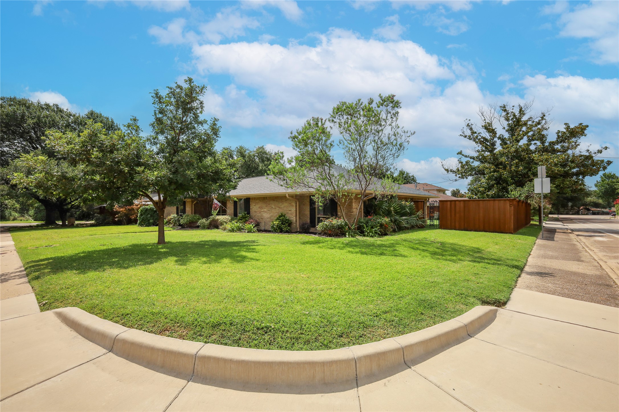 3810 Vancouver Circle