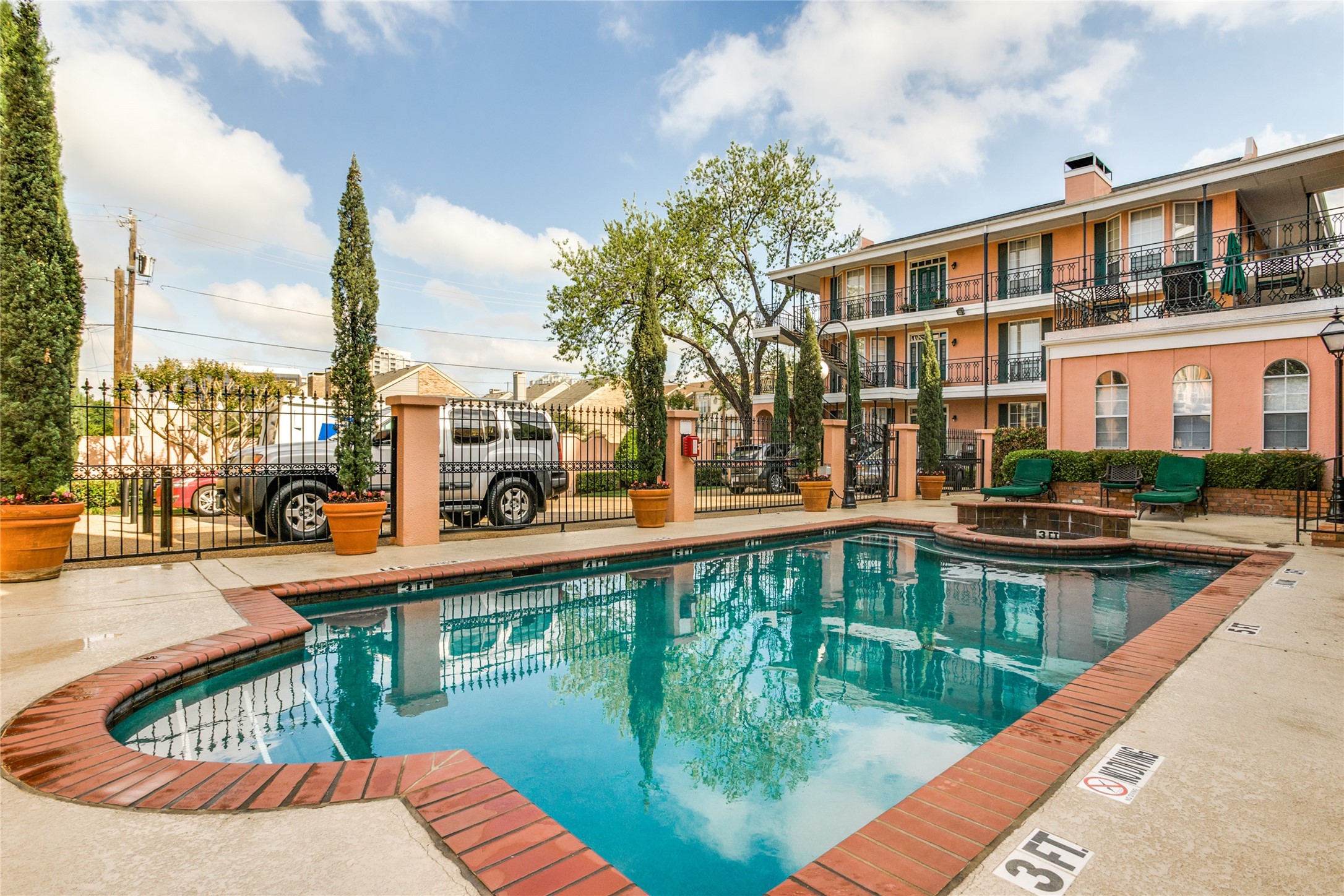 3208 Cole Avenue 1204