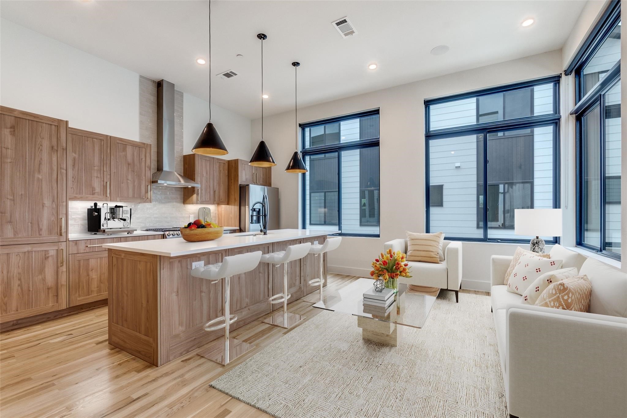 5609 Live Oak Street 501