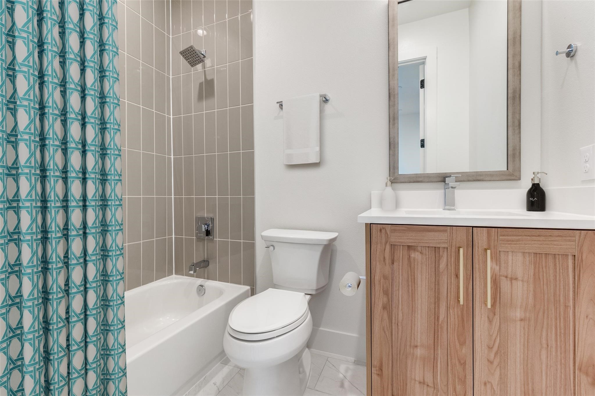 5609 Live Oak Street 501