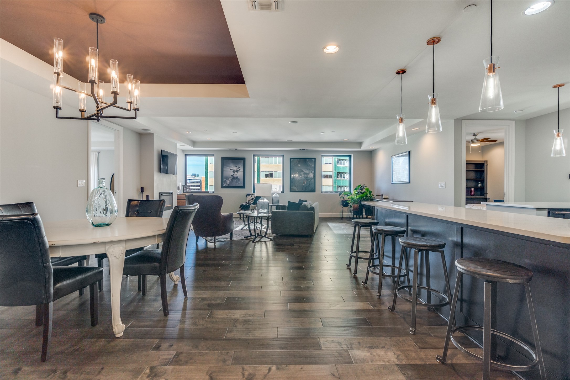 1505 Elm Street 1504