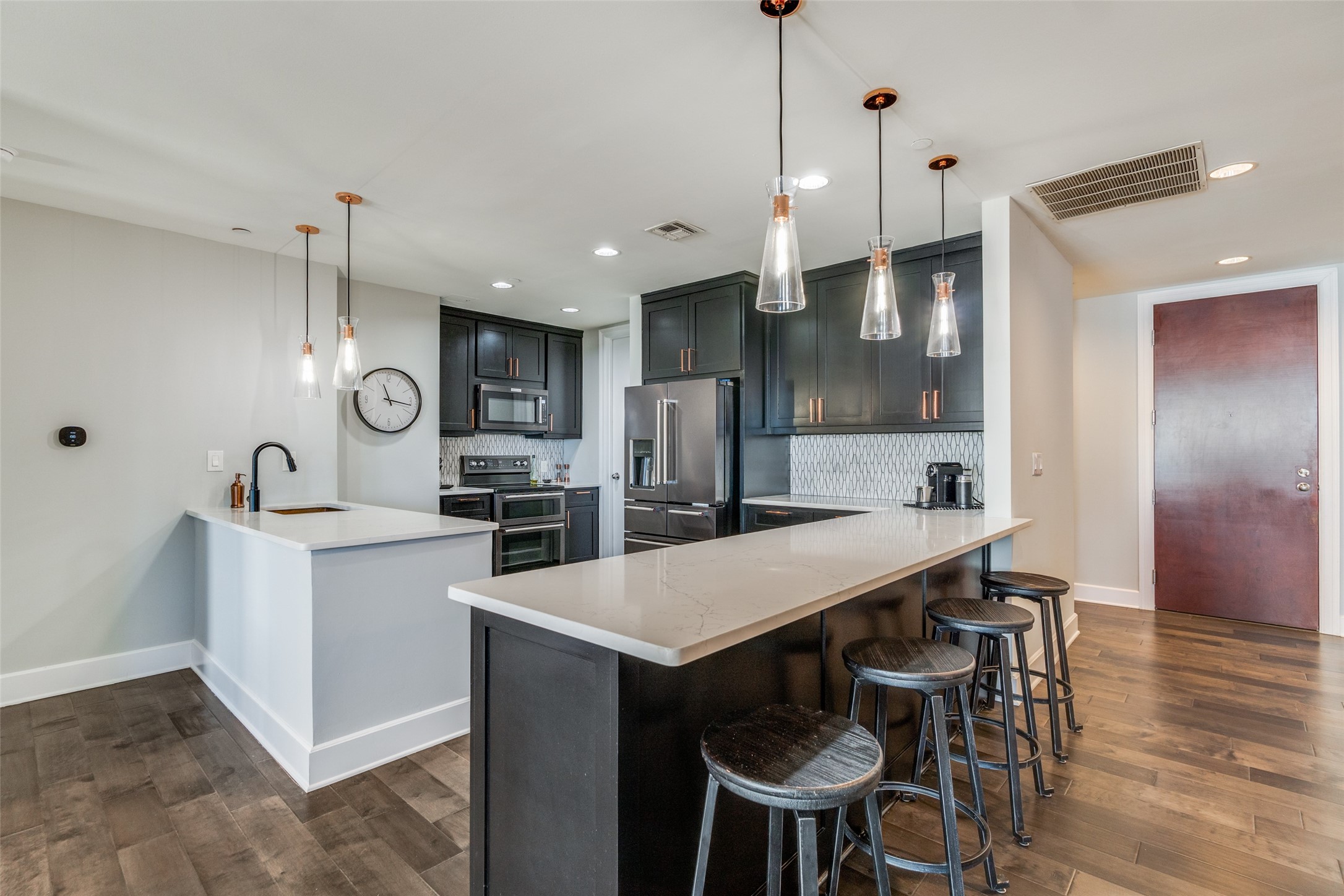 1505 Elm Street 1504