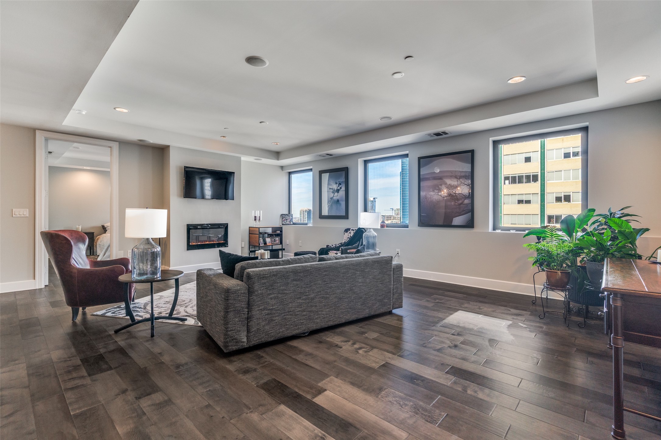 1505 Elm Street 1504