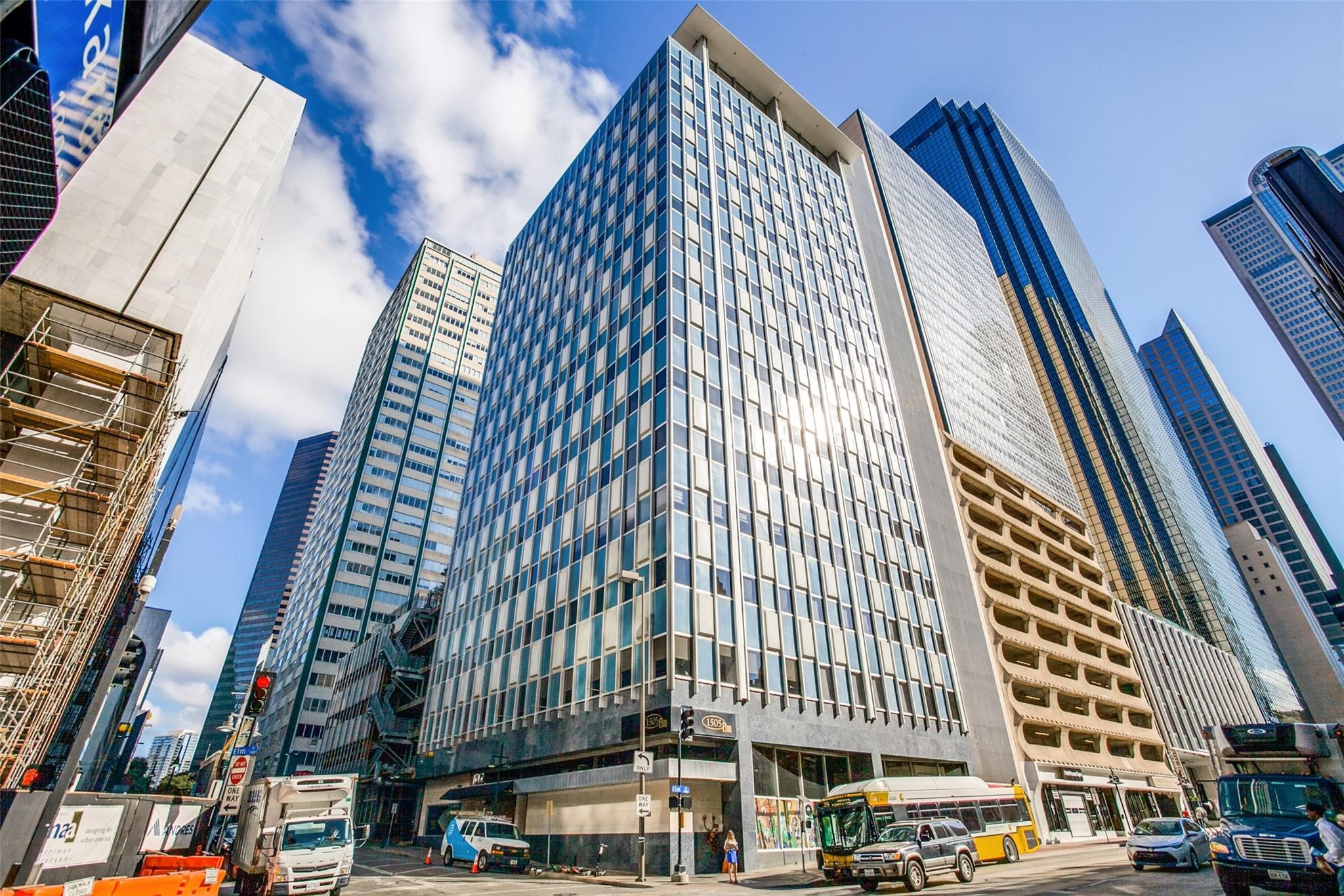 1505 Elm Street 1504