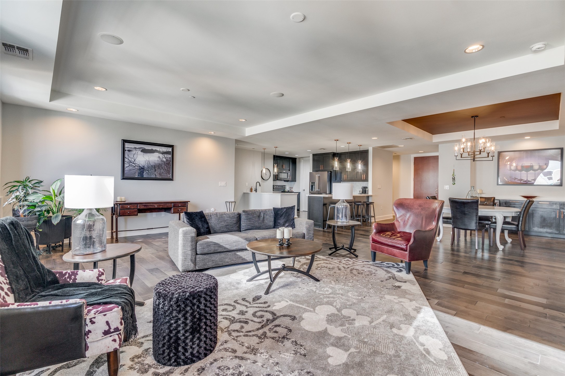 1505 Elm Street 1504