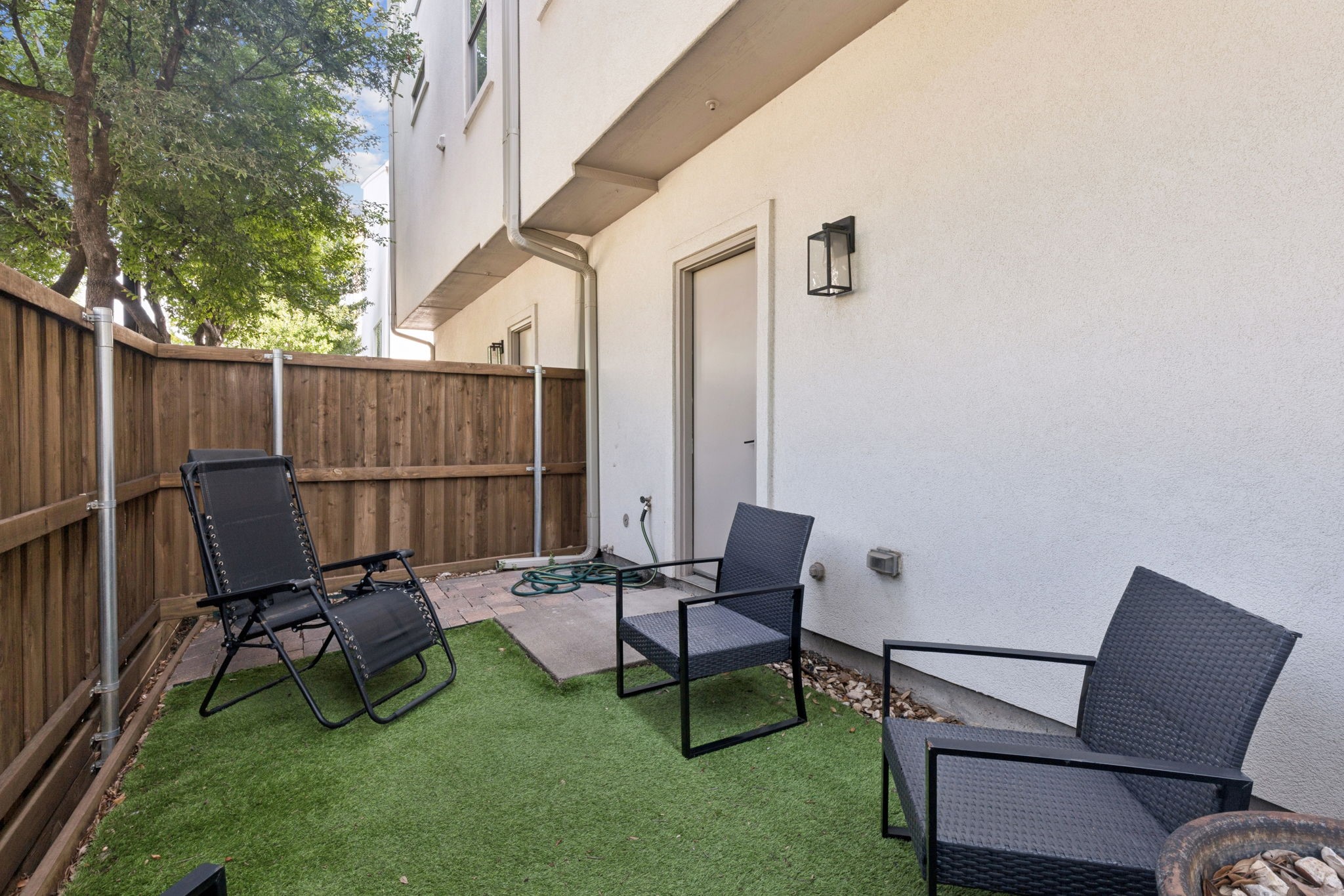 2100 N Fitzhugh Avenue D