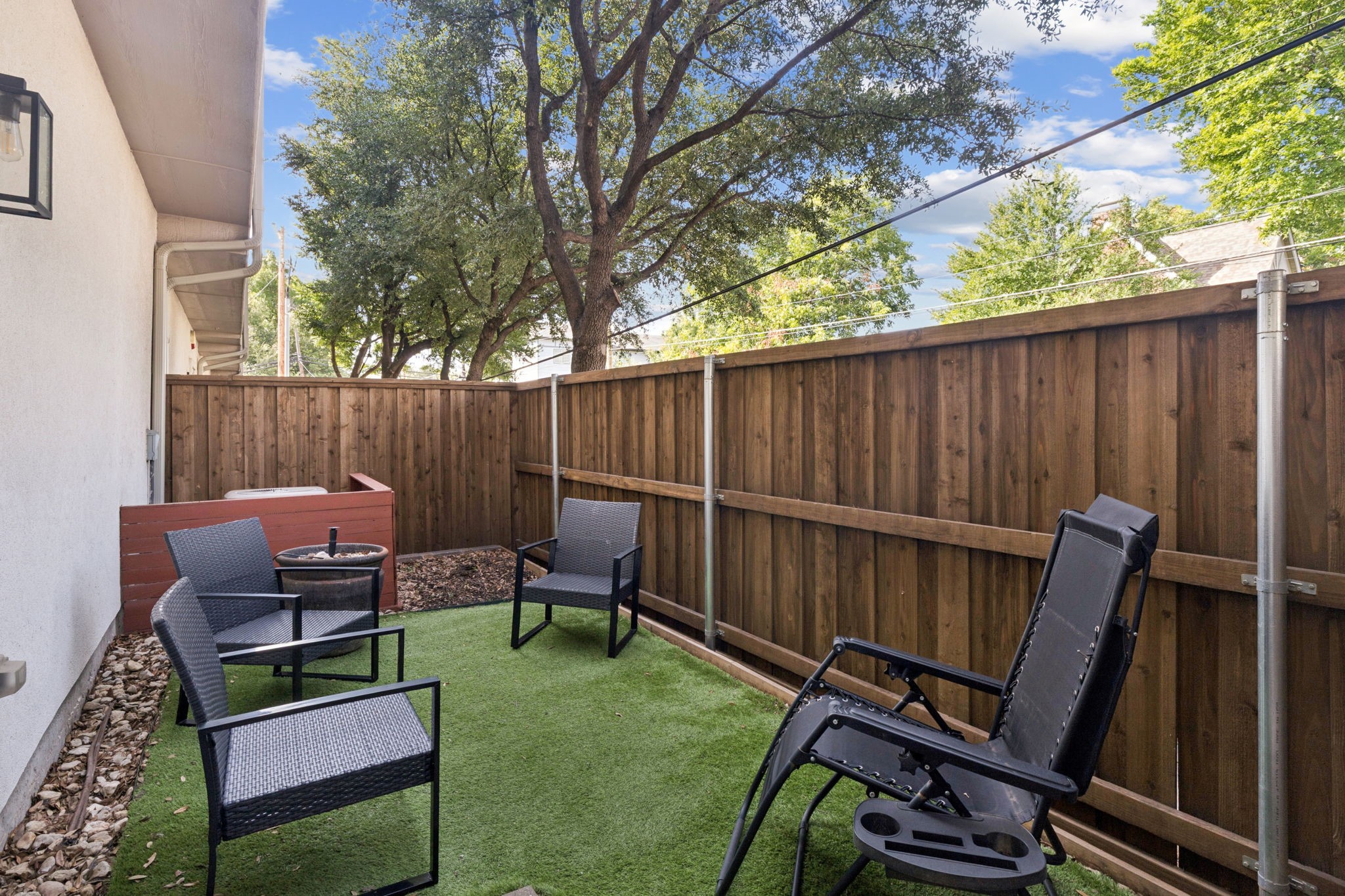 2100 N Fitzhugh Avenue D