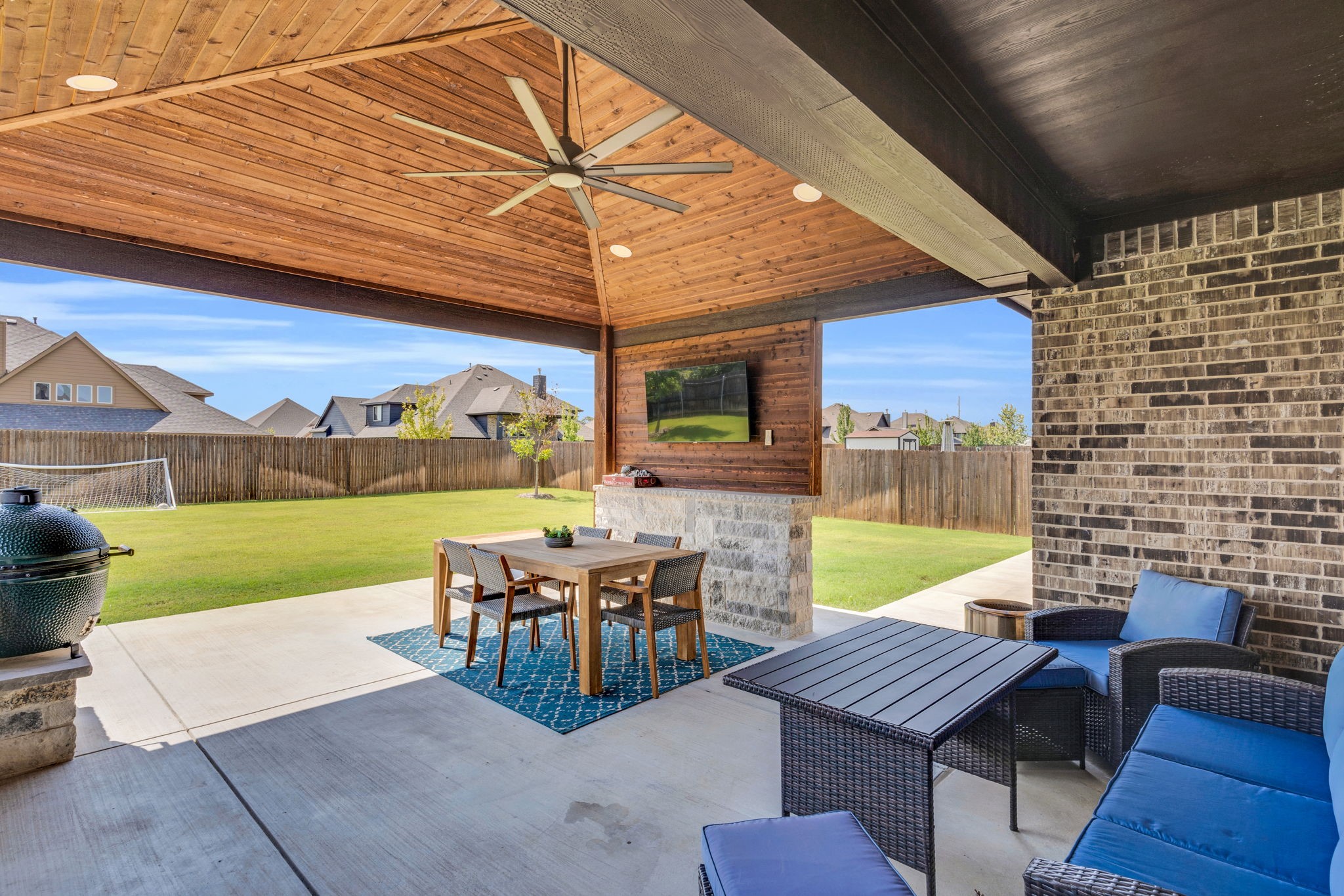 2403 Bear Trail