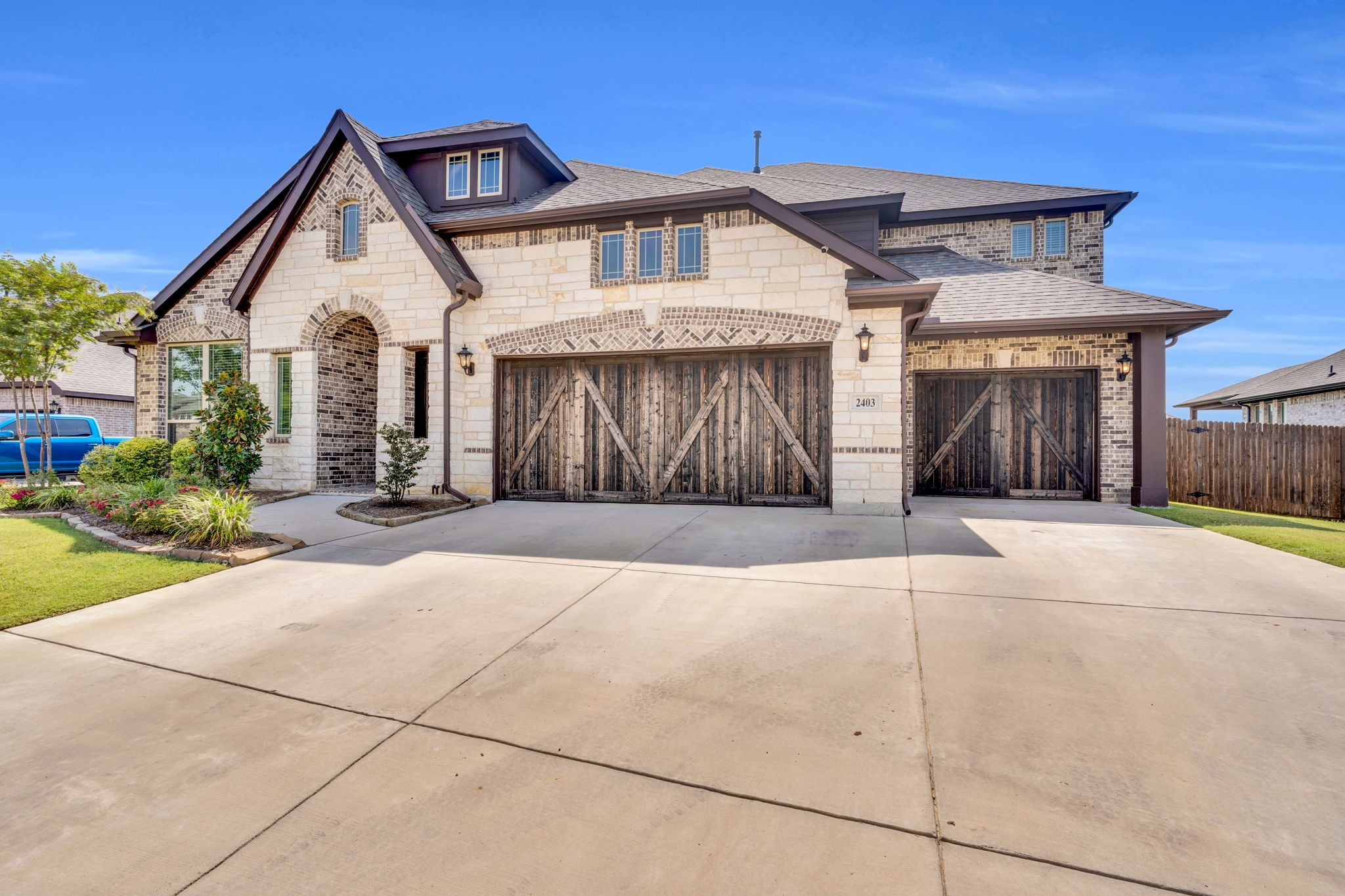 2403 Bear Trail