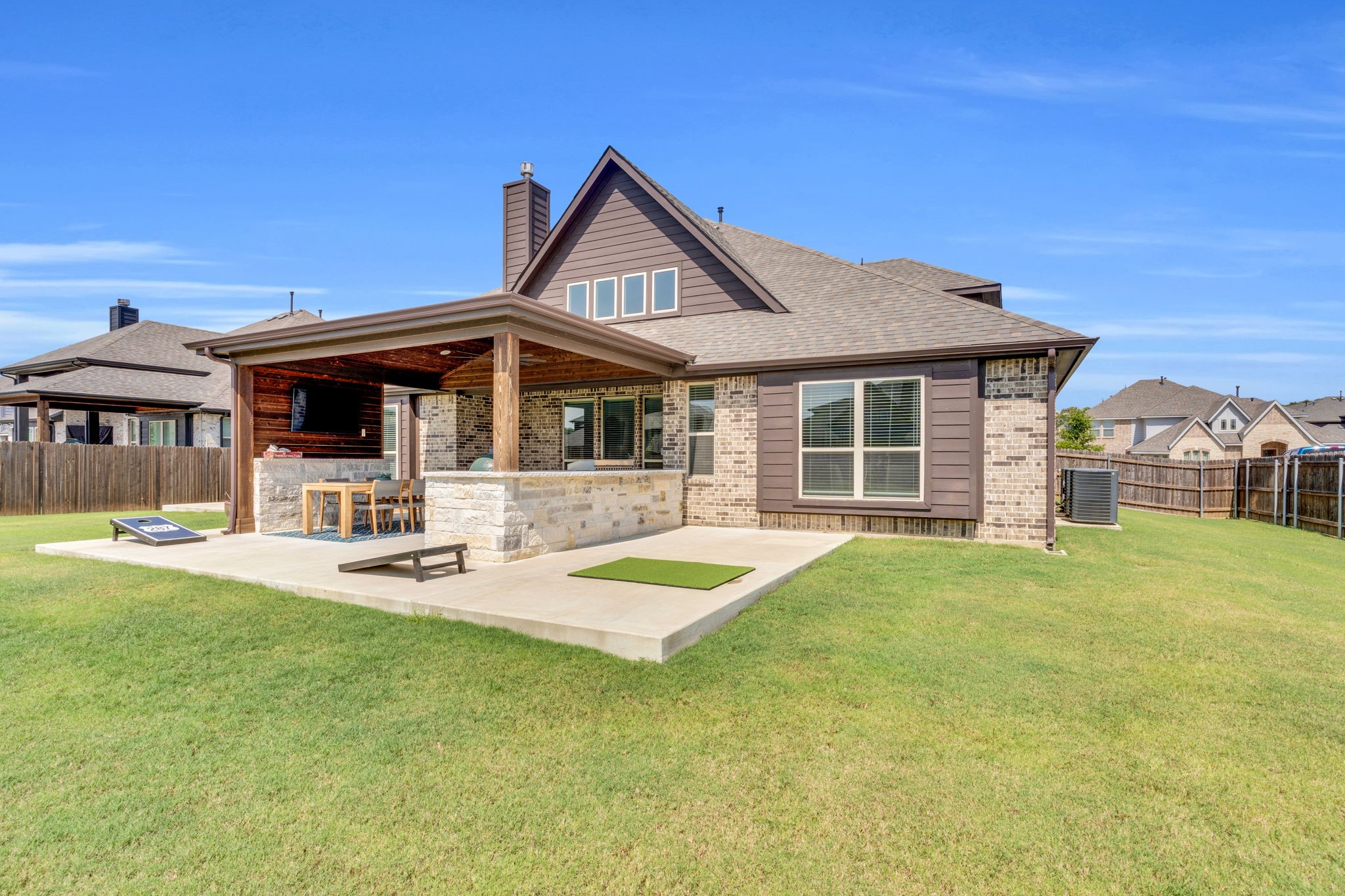 2403 Bear Trail
