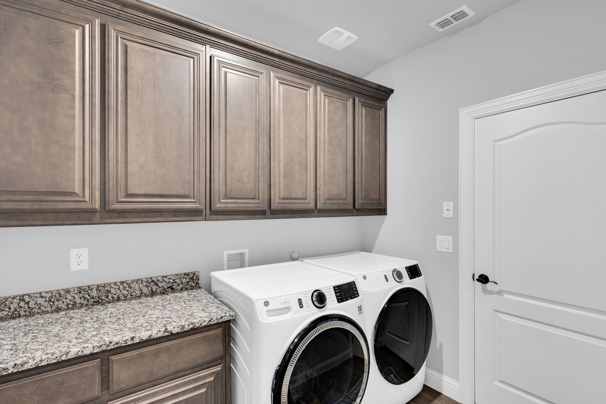 2403 Bear Trail
