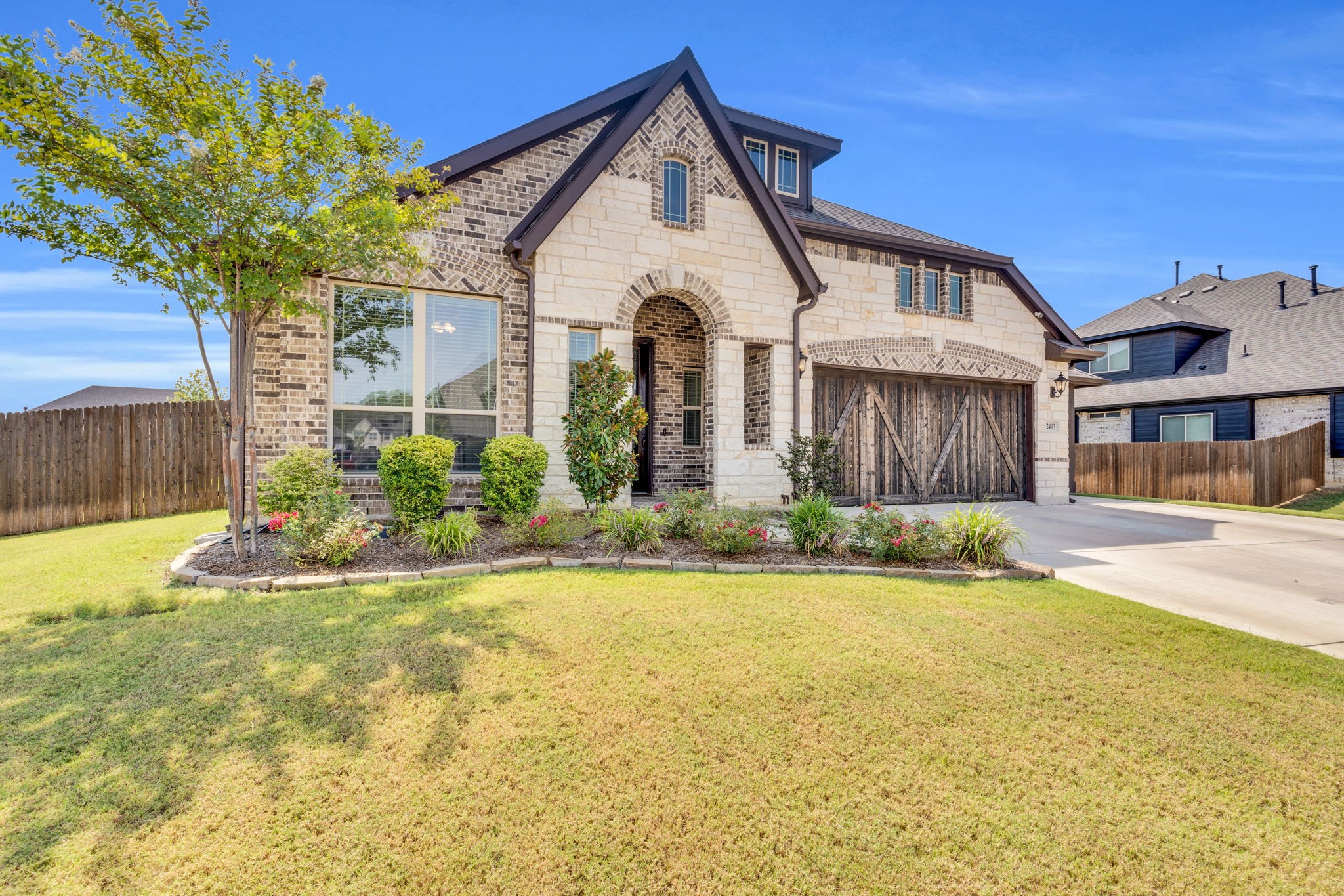 2403 Bear Trail