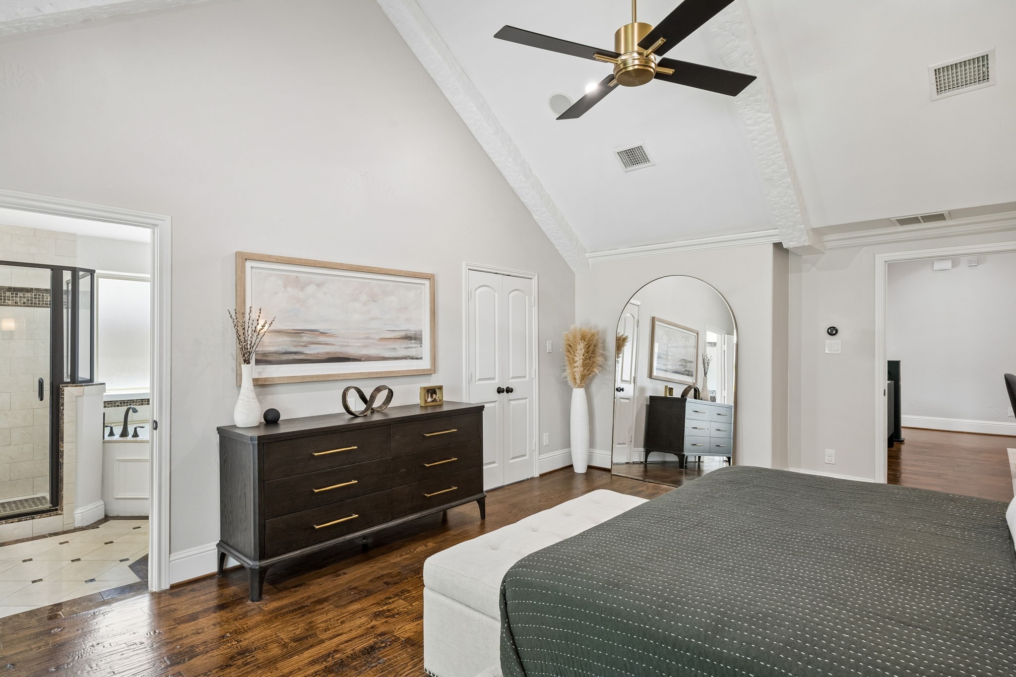 3406 Valley View Lane