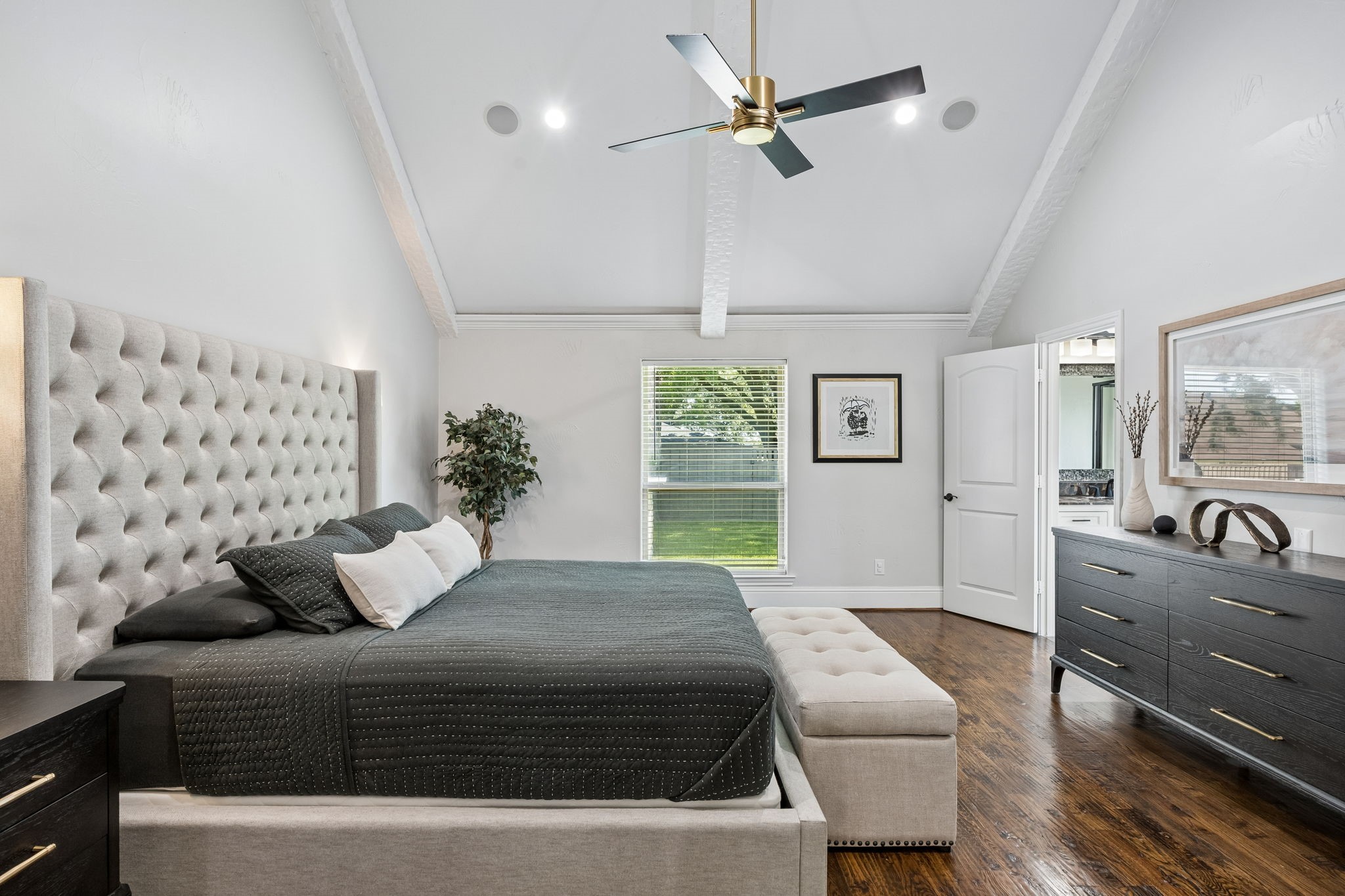 3406 Valley View Lane