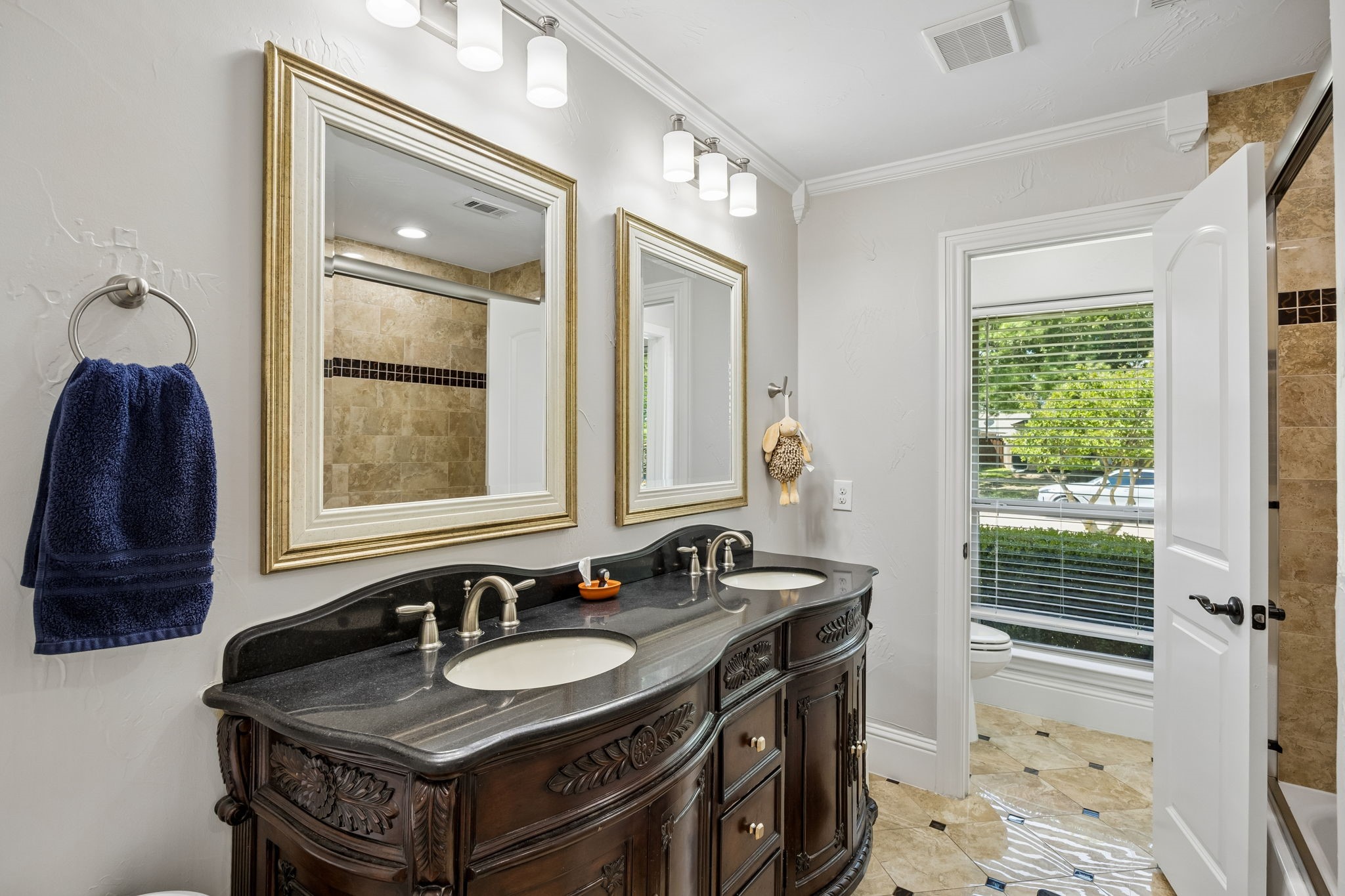 3406 Valley View Lane