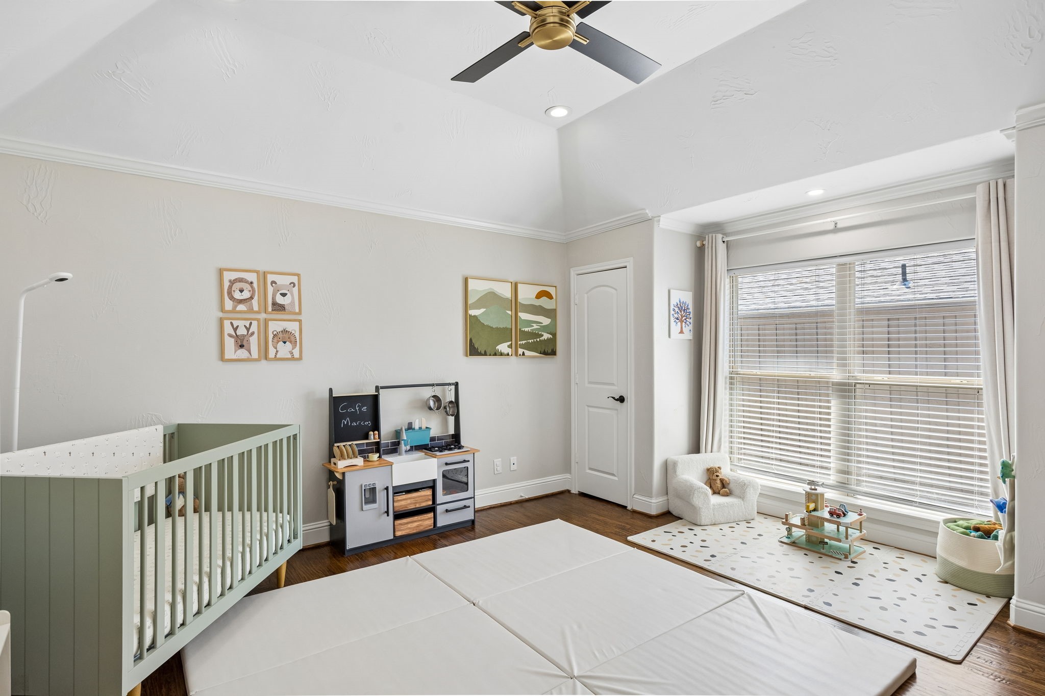 3406 Valley View Lane