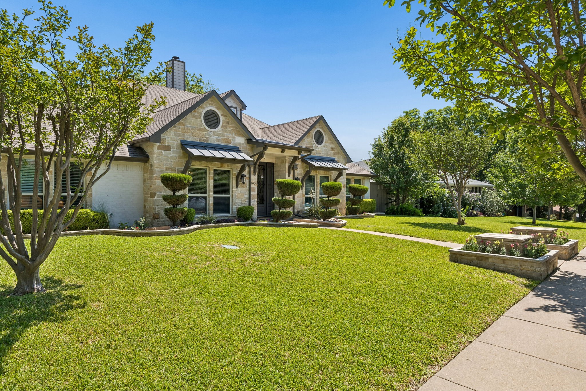 3406 Valley View Lane
