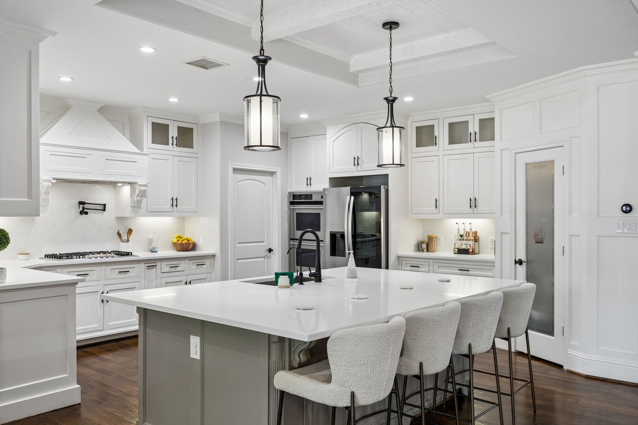 3406 Valley View Lane