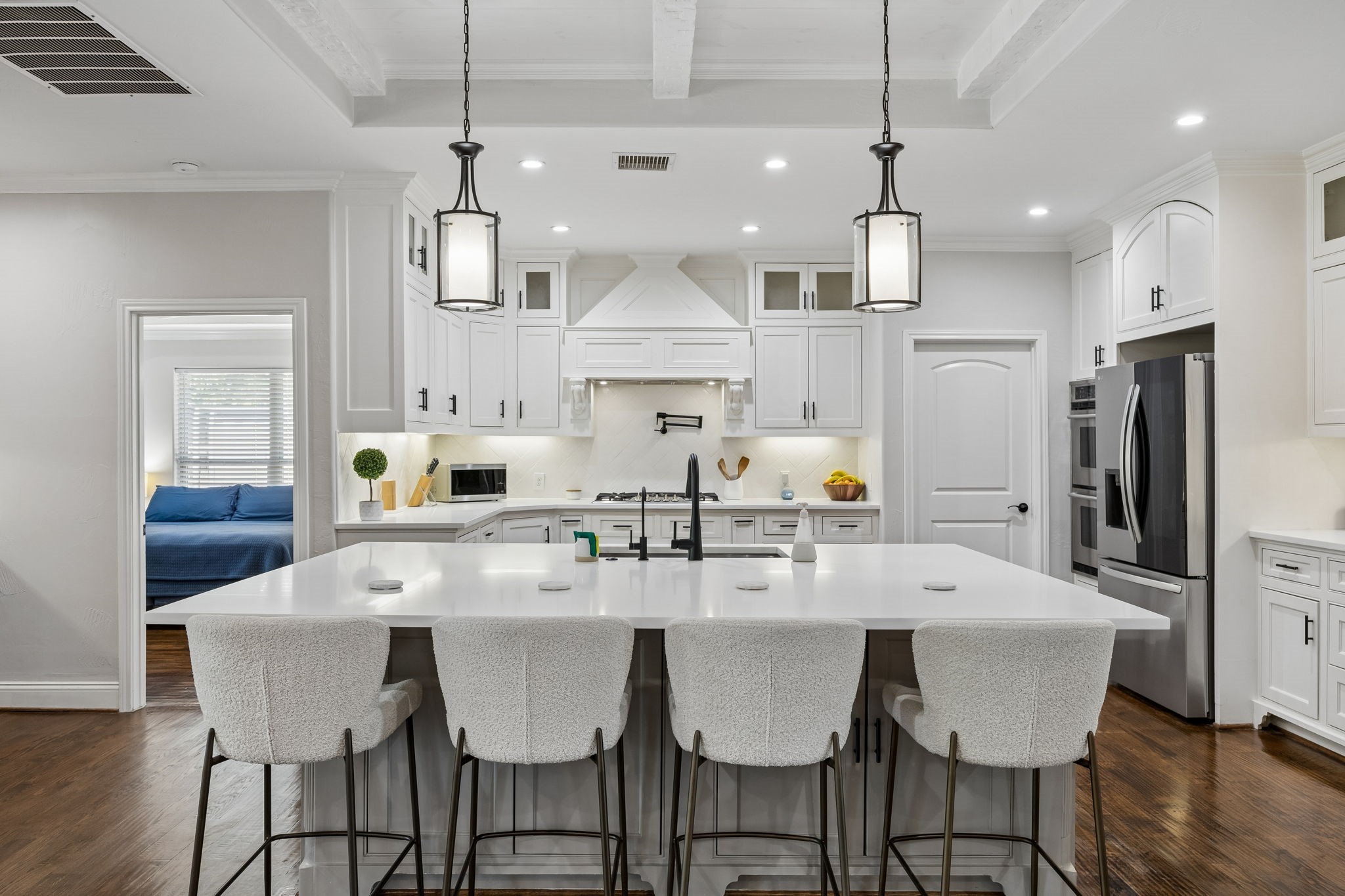 3406 Valley View Lane