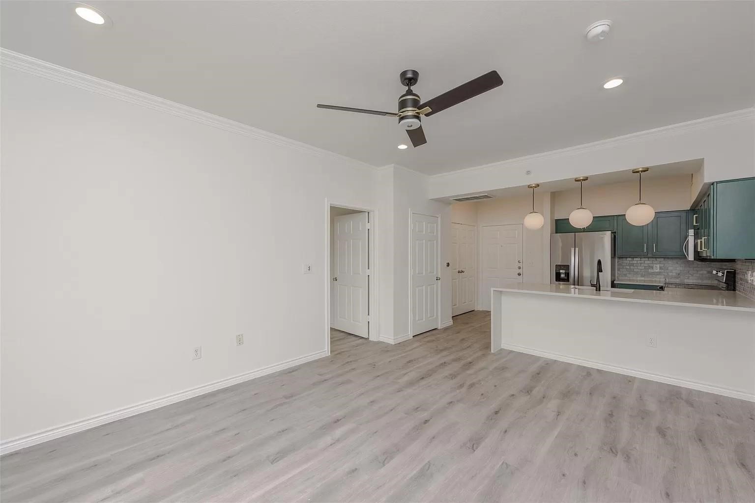 3102 Kings Road 2303