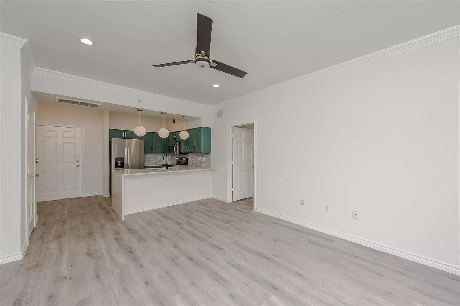 3102 Kings Road 2303